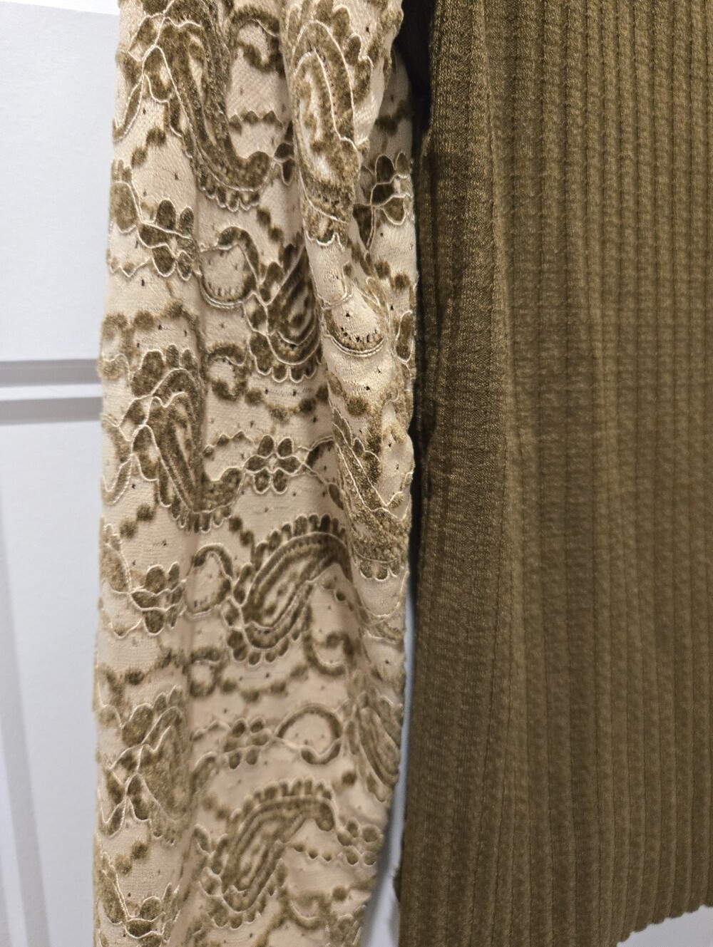 NWT Oli & Hali Olive Green Top With Sleeve Detail - Picture 3 of 4